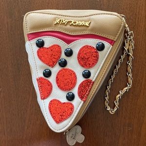 Betsey Johnson pizza wristlet